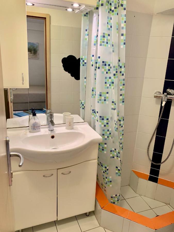 Devi-Piran Apartment ภายนอก รูปภาพ