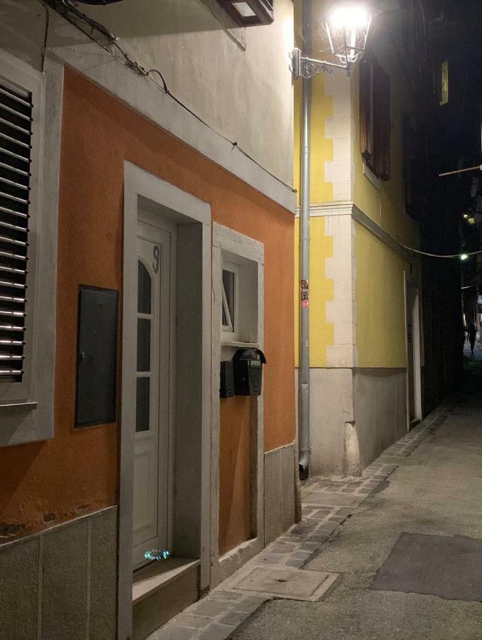 Devi-Piran Apartment ภายนอก รูปภาพ