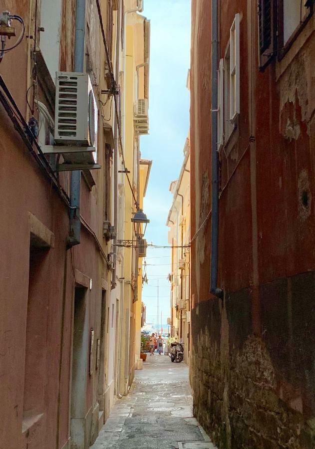 Devi-Piran Apartment ภายนอก รูปภาพ